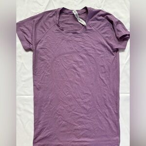 Lululemon Wisteria Purple Swiftly Tech Short Sleeve Shirt 2.0 Size 8